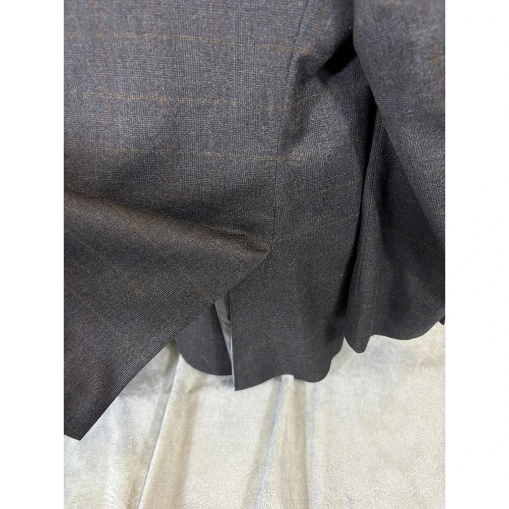 Jos A Bank Mens Gray Plaid 100% Wool Blazer 46R 1905 Jacket Tailored Fit